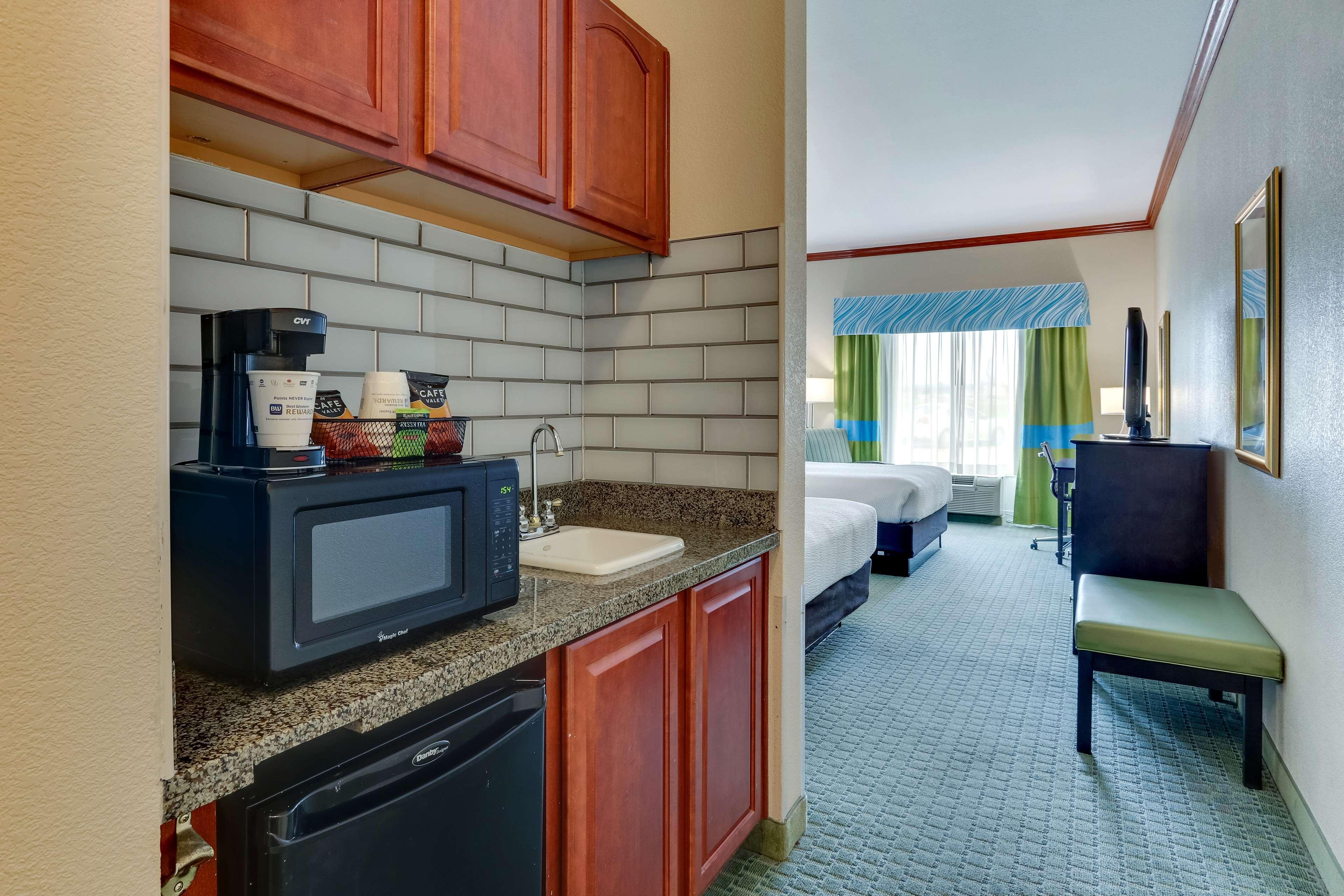 Comfort Inn & Suites Waco Bagian luar foto