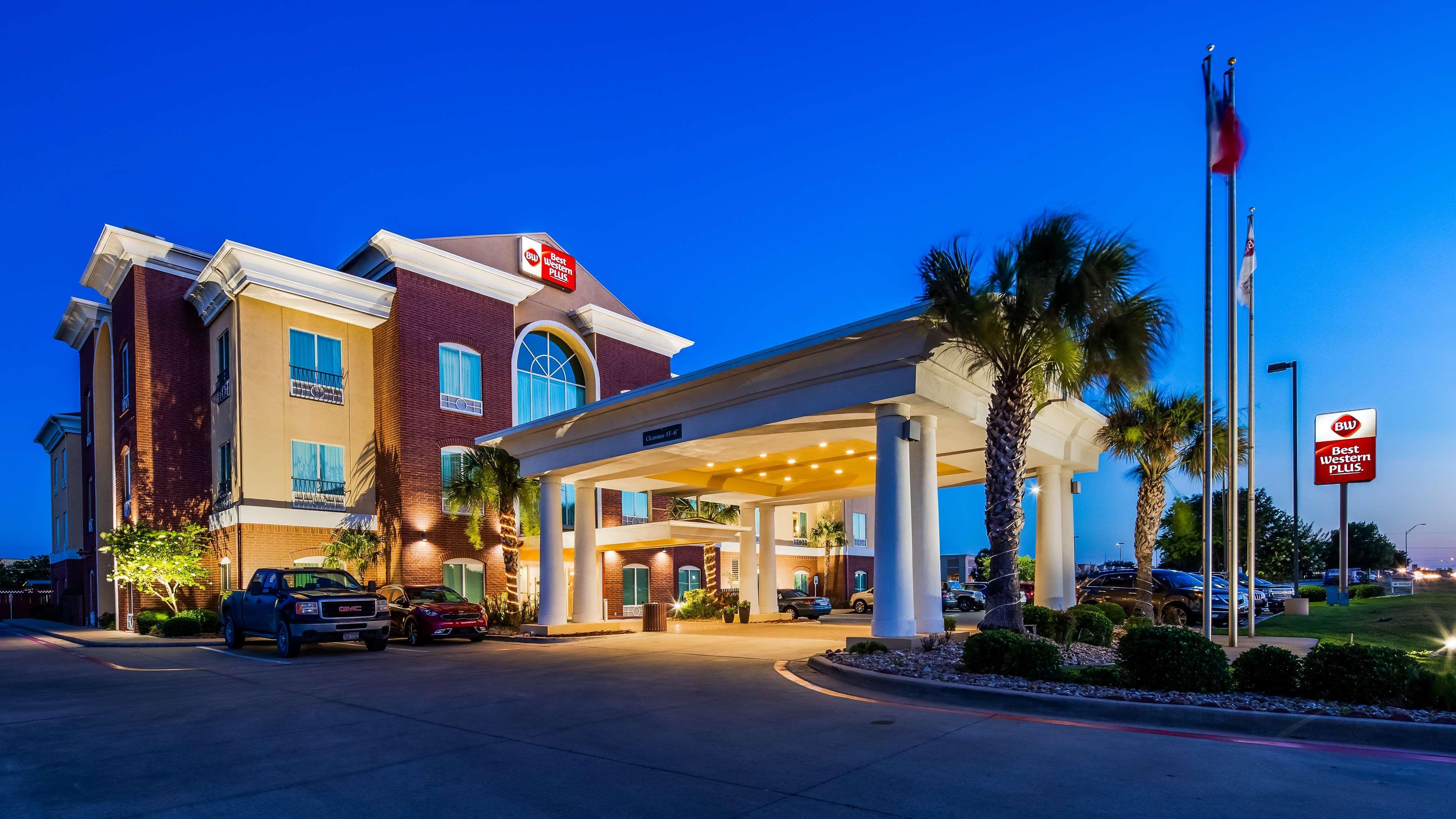 Comfort Inn & Suites Waco Bagian luar foto