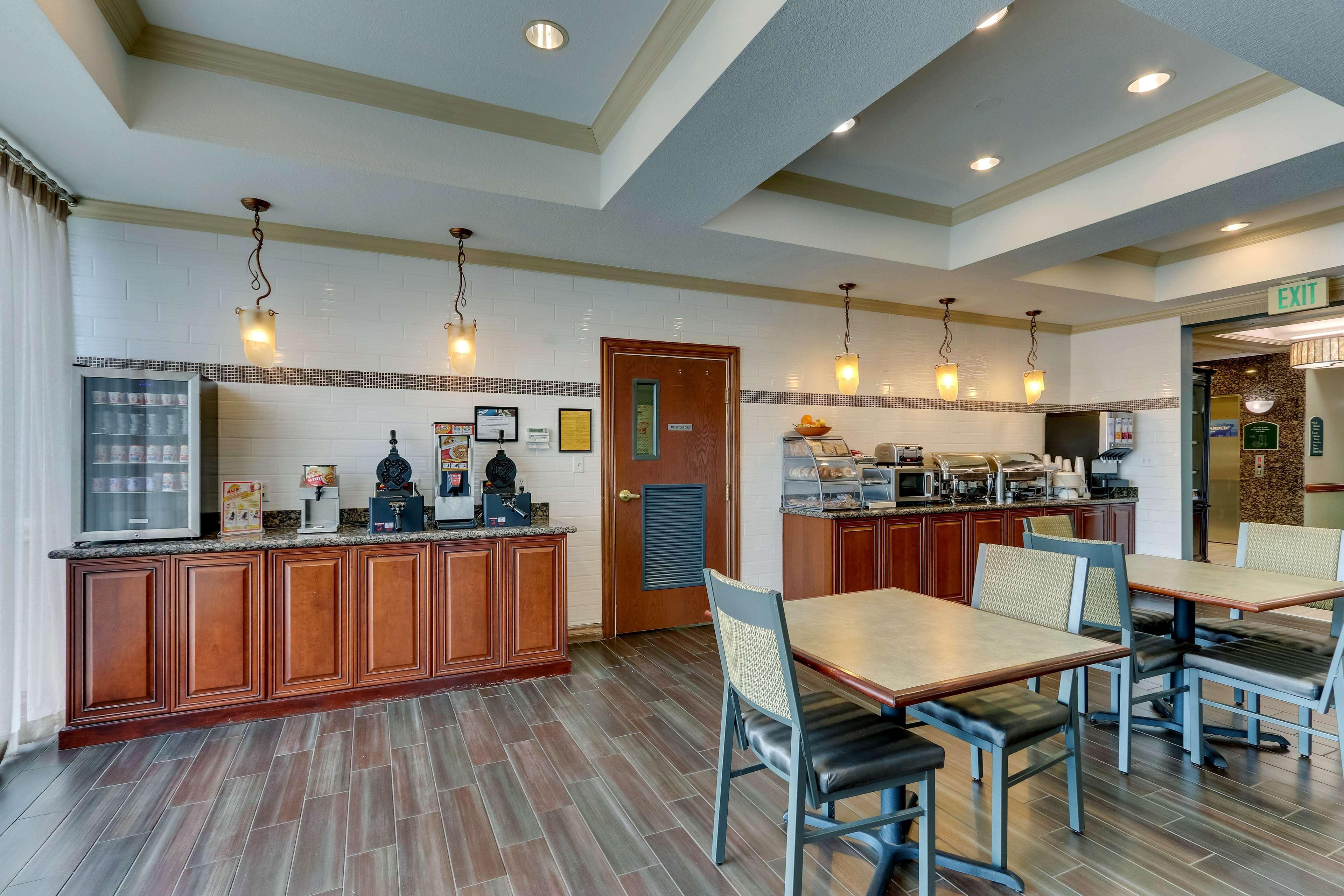 Comfort Inn & Suites Waco Bagian luar foto